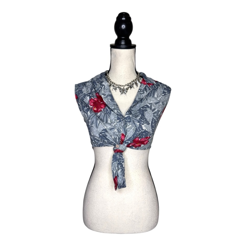 Vintage Weathervane Gray and Red Button-up Crop Vacation Floral Vest Size 10